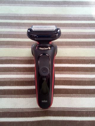 AFEITADORA BRAUN Y CABEZAL RECARGABLE