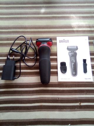 AFEITADORA BRAUN Y CABEZAL RECARGABLE
