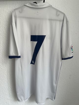Camiseta Real Madrid con número 7