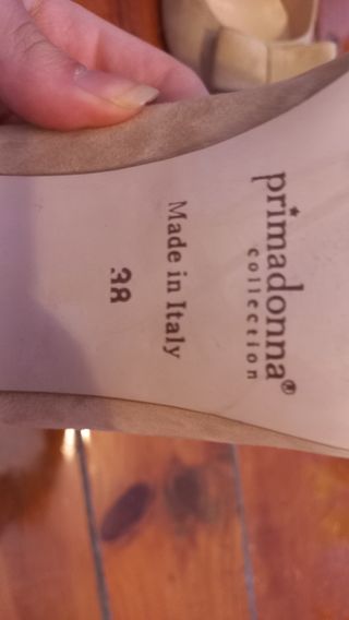 zapatos de tacón de antelina