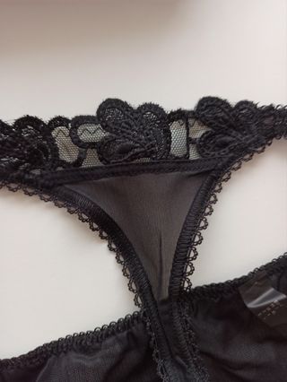 Playtex - tanga negro sin estrenar en su caja