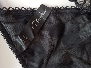 Playtex - tanga negro sin estrenar en su caja