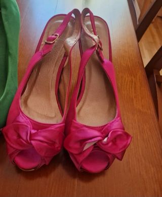 zapato fiesta raso fucsia 