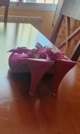 zapato fiesta raso fucsia 