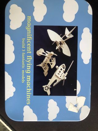 3 maquetas de aviones de madera