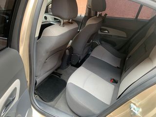 Chevrolet Cruze 2010
