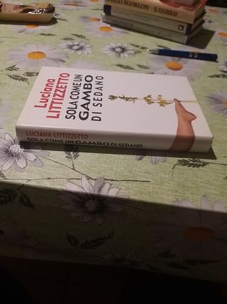 sola come un gambo di sedano