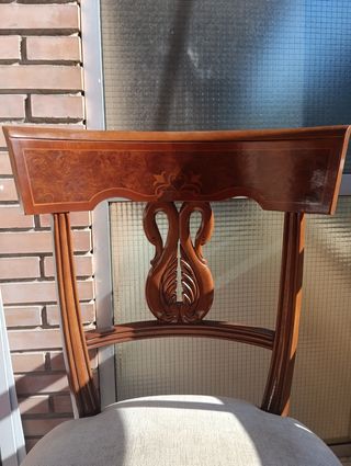 6 Sillas de salón. Madera. 60€/ud.Estilo clásico
