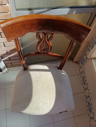 6 Sillas de salón. Madera. 60€/ud.Estilo clásico