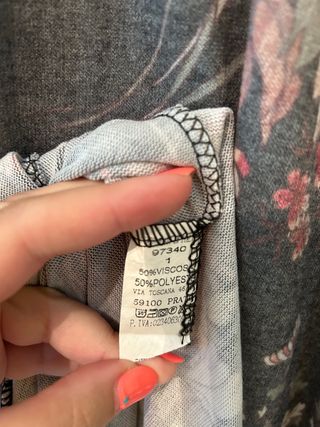 Vestido flores manga larga gris