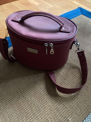 Neceser rígido de viaje