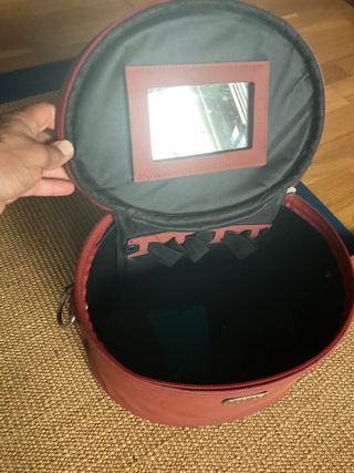 Neceser rígido de viaje