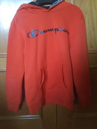 Sudadera roja Champion.Talla M. Edad 9-10 años