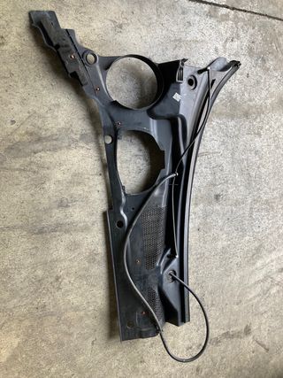 Cubre motor elevalunas 