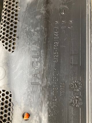 Cubre motor elevalunas 