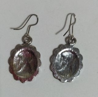 Pendientes plateados con camafeo con mujer, nuevo