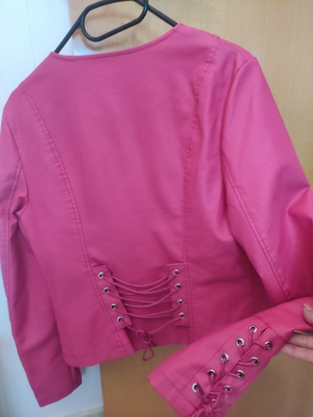 chaqueta rosa