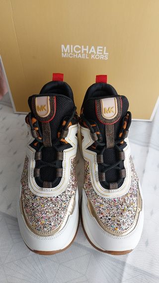 Zapatilla Michael Kors 2 puestas