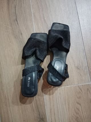 Sandalias Guess