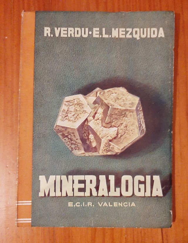 libro antiguo mineralogia