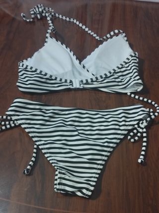 Bikini de rayas talla 34