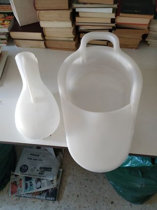 Silla de ruedas basculante y reclinable.