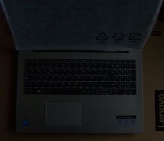 NUEVO Portátil 15" Lenovo 330-15IGM. En caja 