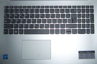 NUEVO Portátil 15" Lenovo 330-15IGM. En caja 