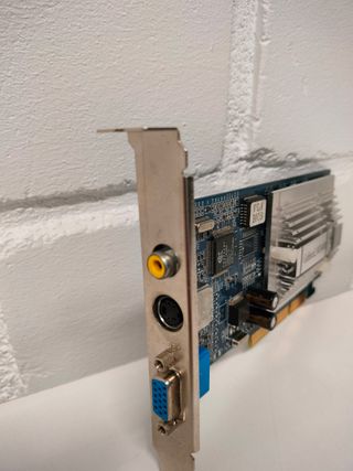 GeForce2 MX400 64 MB SDR 4 x AGP VGA Tarjeta VIDEO