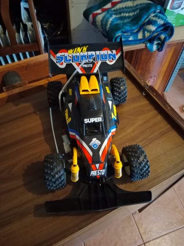 coche RC AÑOS 80 DE BATERIAS