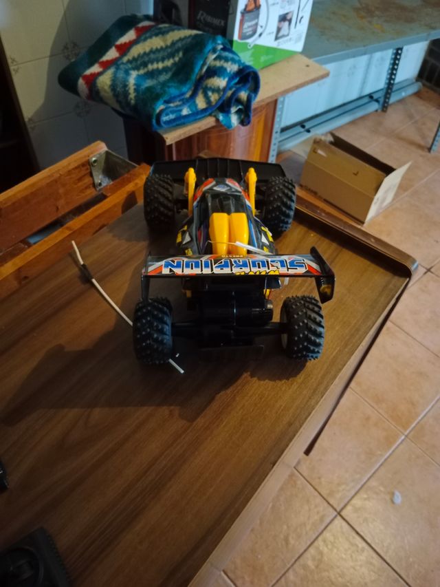 coche RC AÑOS 80 DE BATERIAS