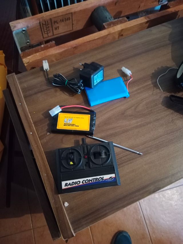 coche RC AÑOS 80 DE BATERIAS