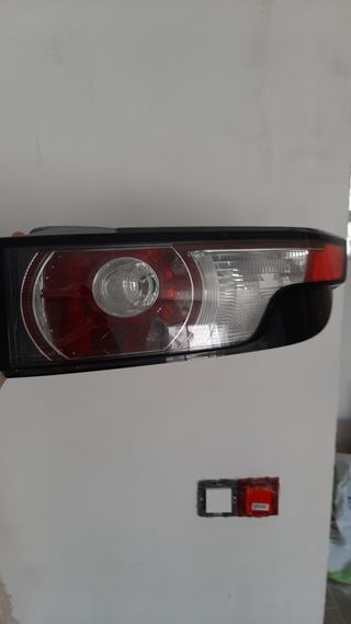 Faro de land rover evok