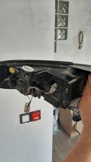 Faro de land rover evok