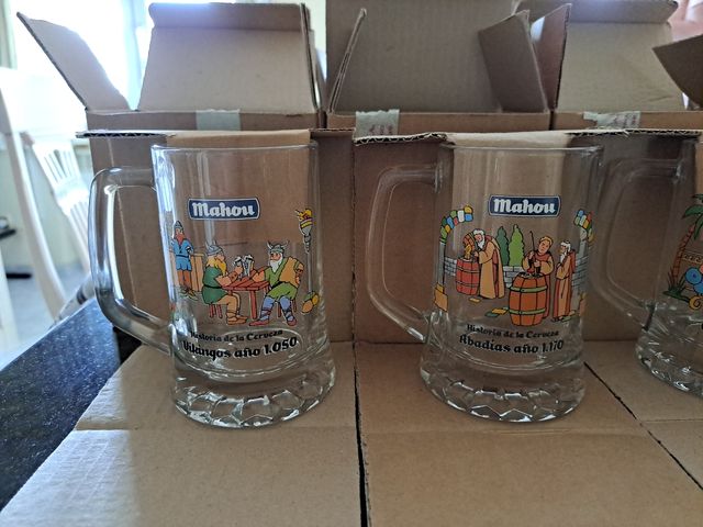 JARRAS DE CERVEZA ¡MAHOU!