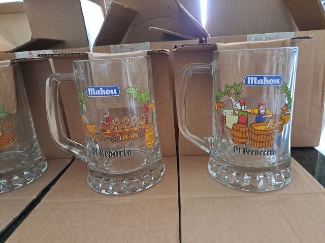 JARRAS DE CERVEZA ¡MAHOU!