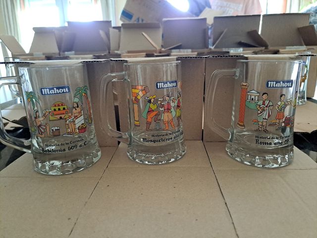 JARRAS DE CERVEZA ¡MAHOU!