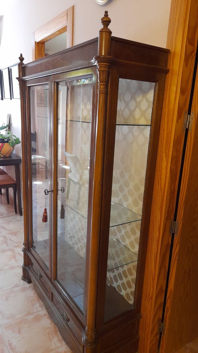 vitrina antigua cristal y madera noble