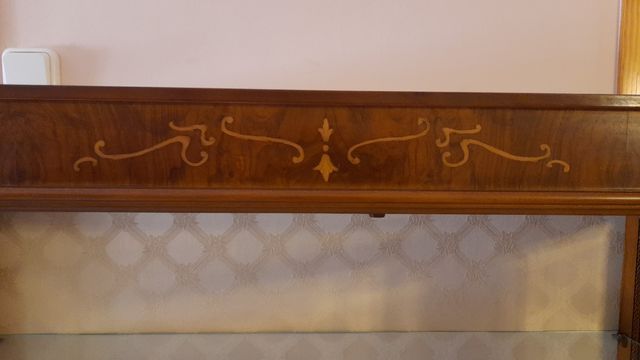 vitrina antigua cristal y madera noble