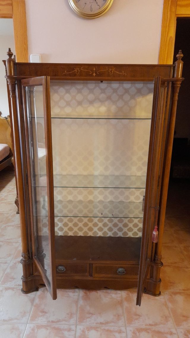 vitrina antigua cristal y madera noble