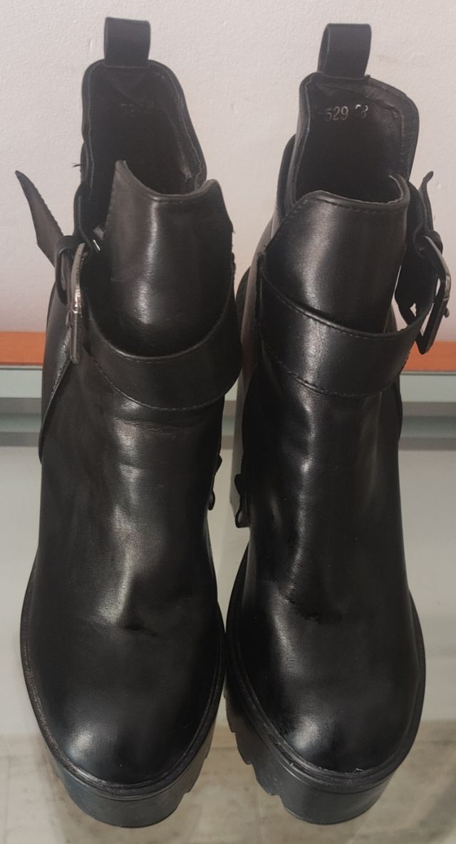 BOTINES NEGROS CUÑA