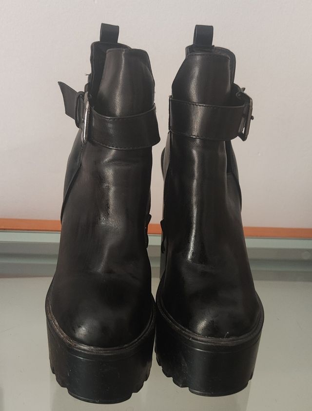 BOTINES NEGROS CUÑA