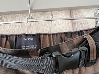 Pantalón militar Bershka 