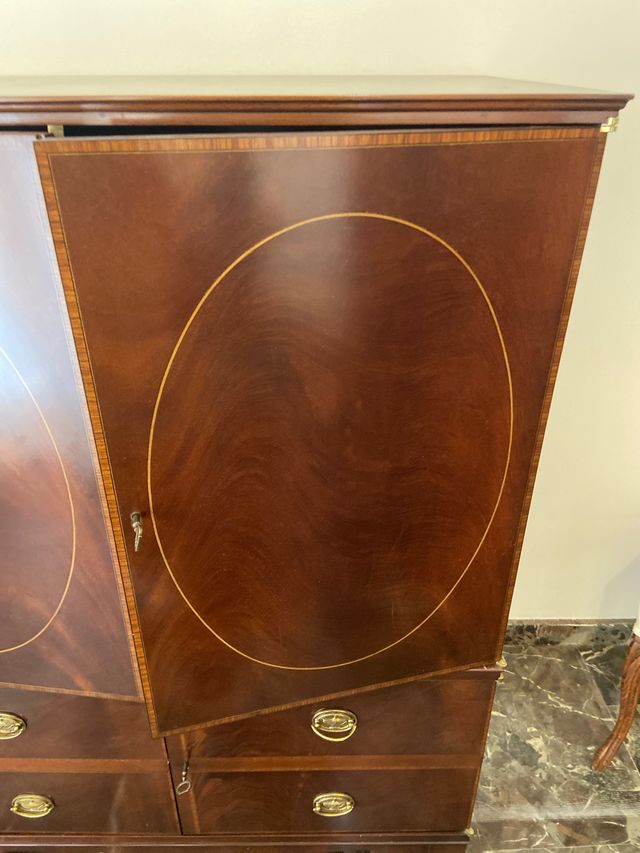 MUEBLE TELE CON PUERTAS escamoteables