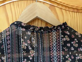 Vestido romántico floral capas