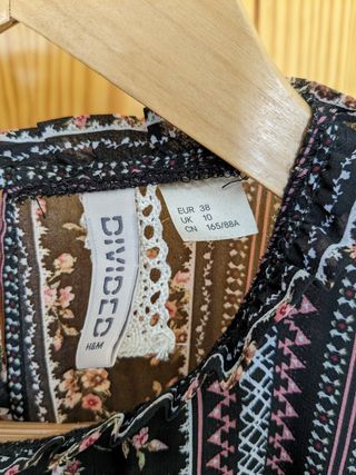 Vestido romántico floral capas