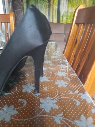 zapatos tacón negros