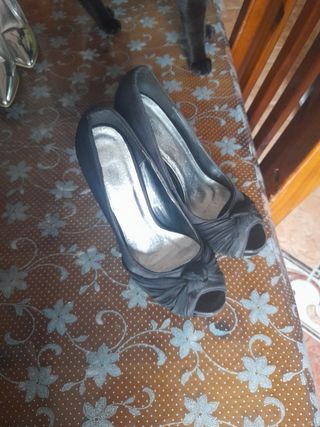zapatos tacón negros