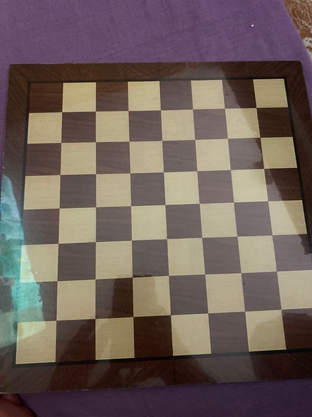 Tablero de ajedrez y parchis