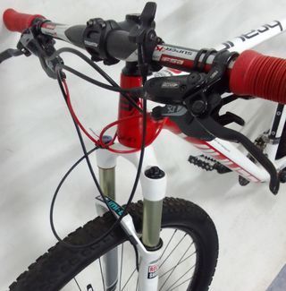 bicicleta de montaña carbono Berria bravo 29